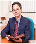 Prof. Qing-Hua Xu